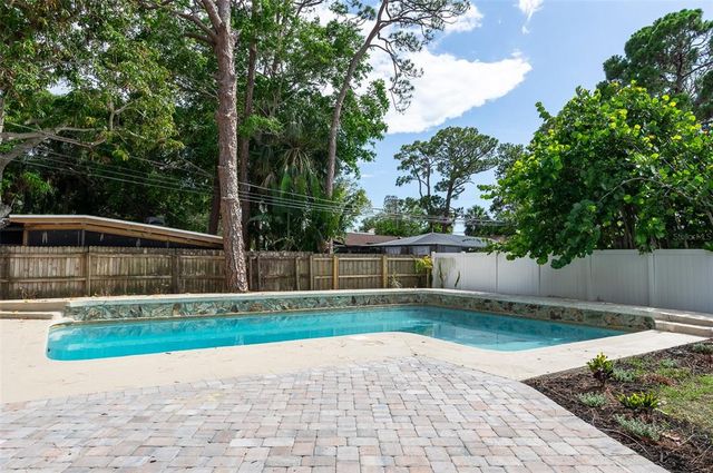 1320 CORAL WAY S, St Petersburg, FL 33705