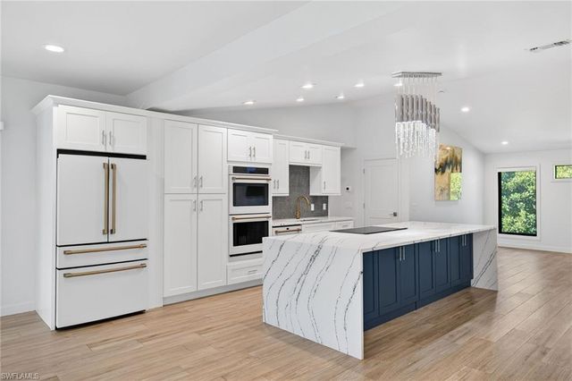 1211 Periwinkle WAY, Sanibel, FL 33957