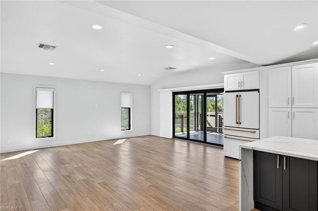 1211 Periwinkle WAY, Sanibel, FL 33957