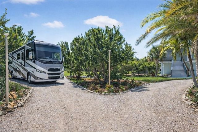 1211 Periwinkle WAY, Sanibel, FL 33957