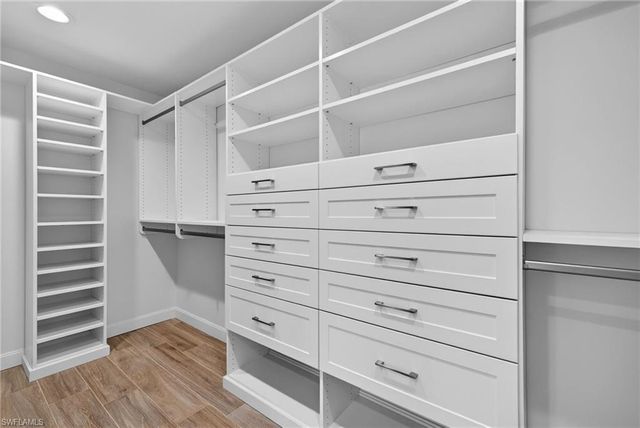 1211 Periwinkle WAY, Sanibel, FL 33957