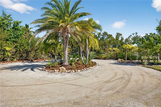 1211 Periwinkle WAY, Sanibel, FL 33957