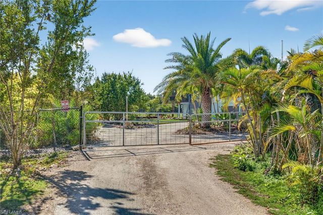 1211 Periwinkle WAY, Sanibel, FL 33957