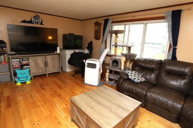 315 Jackson Street, Newport City, VT 05855
