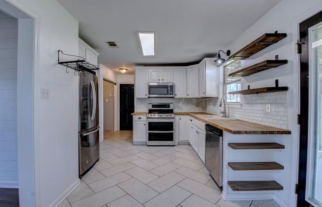 3712 Hazelwood Drive, Benton, AR 72015