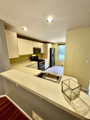 283 East Main 34, Norton, MA 02766