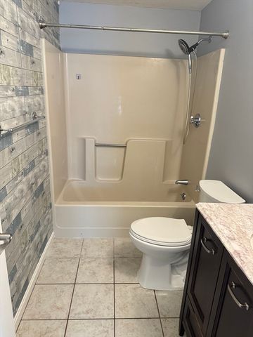 283 East Main 34, Norton, MA 02766