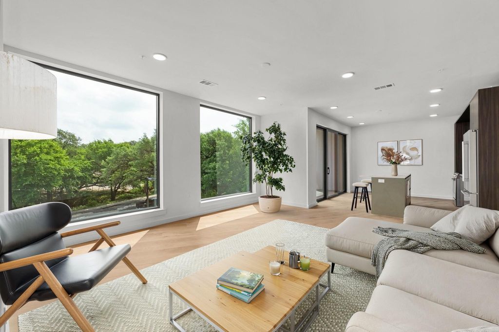 2209 S 1st ST 206, Austin, TX 78704