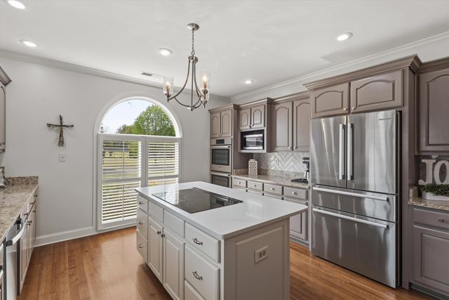 2540 HALLE PKY, Collierville, TN 38017