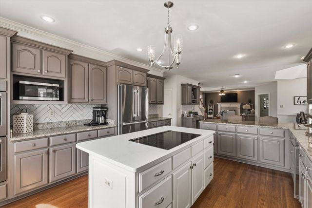 2540 HALLE PKY, Collierville, TN 38017