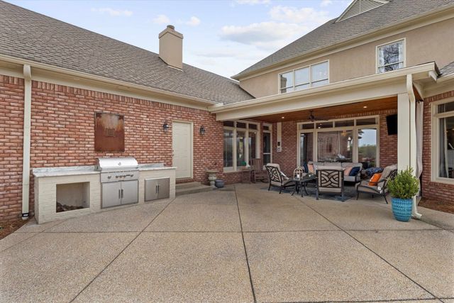 2540 HALLE PKY, Collierville, TN 38017