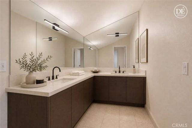 32124 Beachlake Lane, Westlake Village, CA 91361