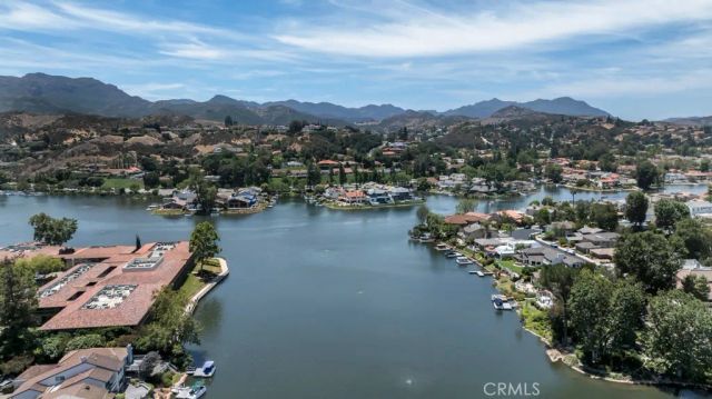 32124 Beachlake Lane, Westlake Village, CA 91361