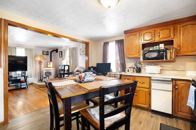 1791 Carew St, Springfield, MA 01104