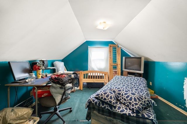 1791 Carew St, Springfield, MA 01104