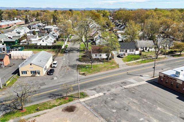 1791 Carew St, Springfield, MA 01104