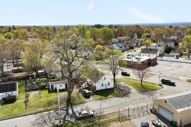 1791 Carew St, Springfield, MA 01104