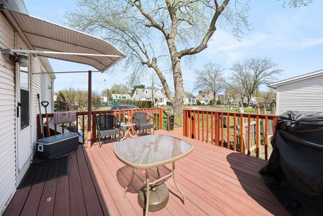 1791 Carew St, Springfield, MA 01104