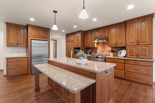 2474 SHADY OAK DRIVE, Green Bay, WI 54304