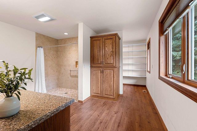 2474 SHADY OAK DRIVE, Green Bay, WI 54304