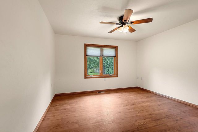 2474 SHADY OAK DRIVE, Green Bay, WI 54304