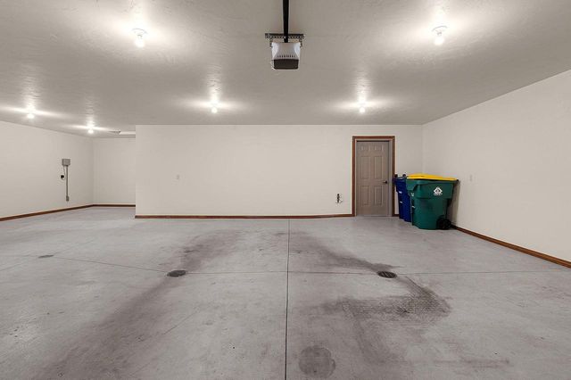 2474 SHADY OAK DRIVE, Green Bay, WI 54304