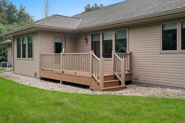 2474 SHADY OAK DRIVE, Green Bay, WI 54304