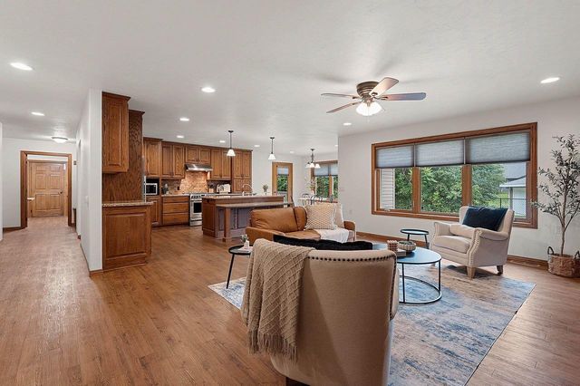 2474 SHADY OAK DRIVE, Green Bay, WI 54304