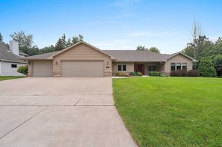 2474 SHADY OAK DRIVE, Green Bay, WI 54304