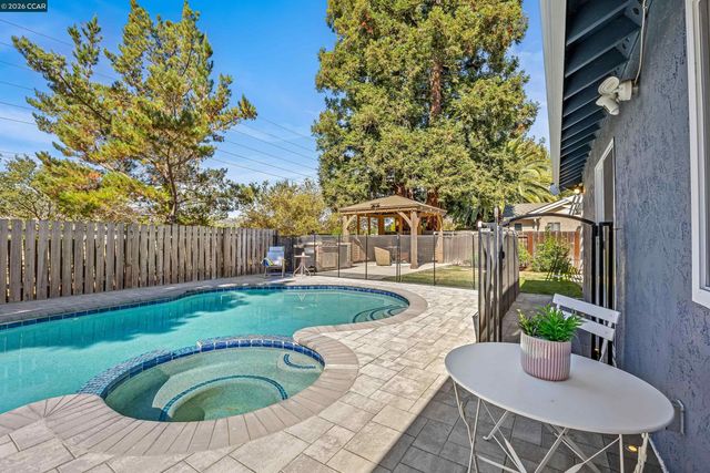 9953 Mangos Dr, San Ramon, CA 94583