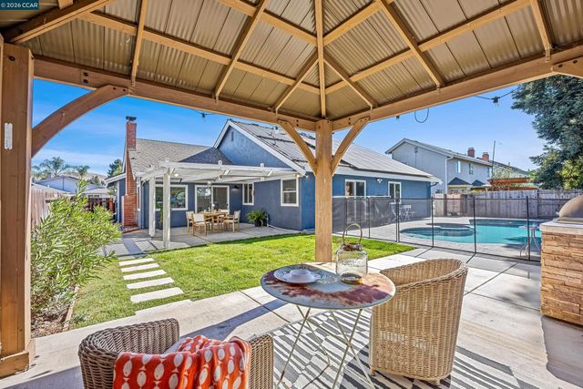9953 Mangos Dr, San Ramon, CA 94583