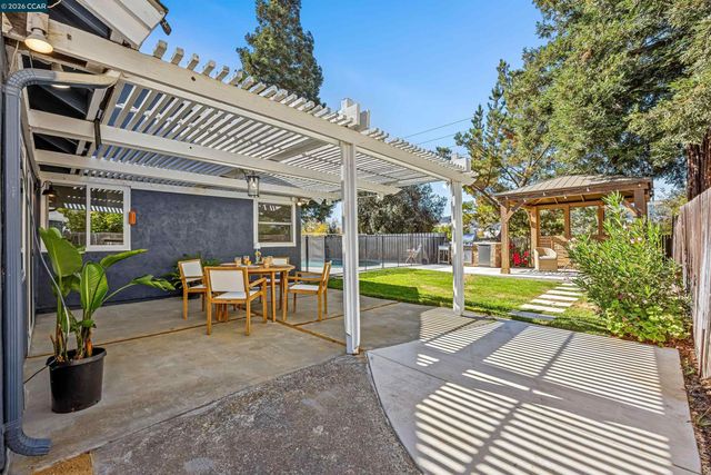 9953 Mangos Dr, San Ramon, CA 94583