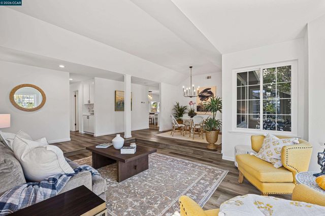 9953 Mangos Dr, San Ramon, CA 94583
