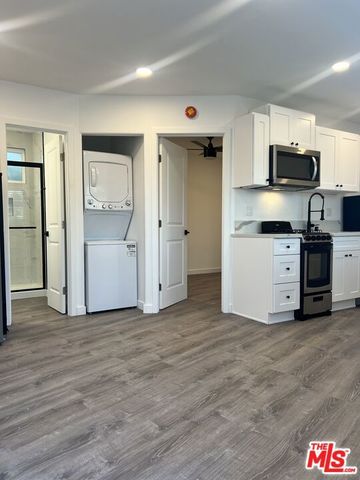 421 E Chevy Chase Drive 1, Glendale, CA 91205