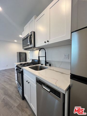 421 E Chevy Chase Drive 1, Glendale, CA 91205