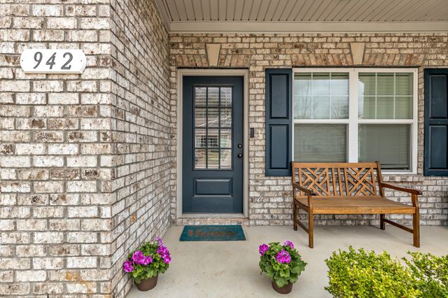 942 Millstream Dr, N, Nashville, TN 37218