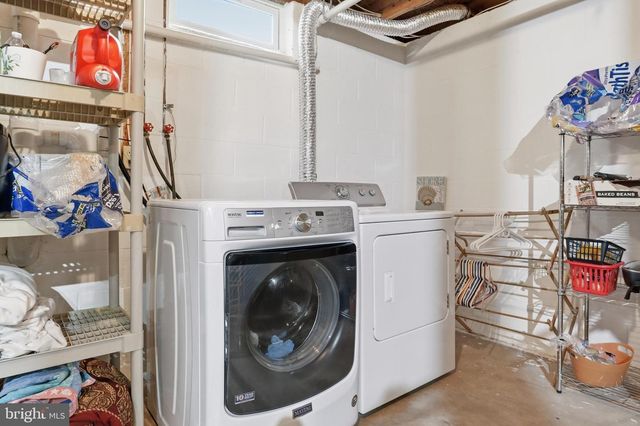 3075 MUIRFIELD RD, Dover, PA 17315