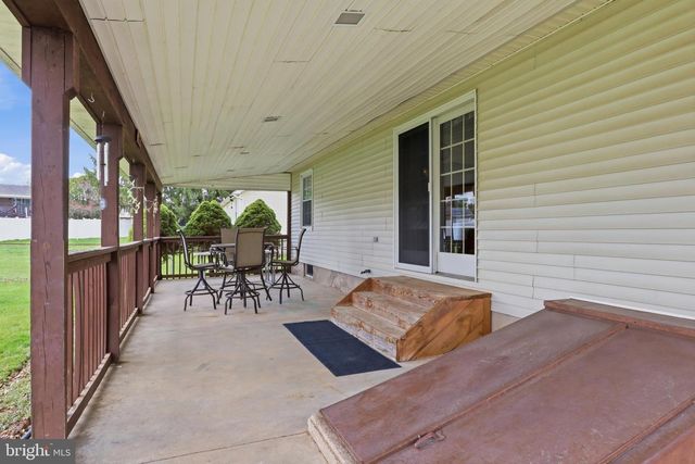 3075 MUIRFIELD RD, Dover, PA 17315