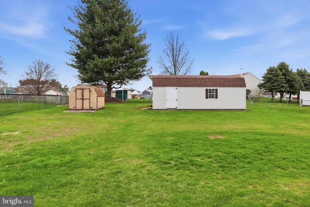 3075 MUIRFIELD RD, Dover, PA 17315