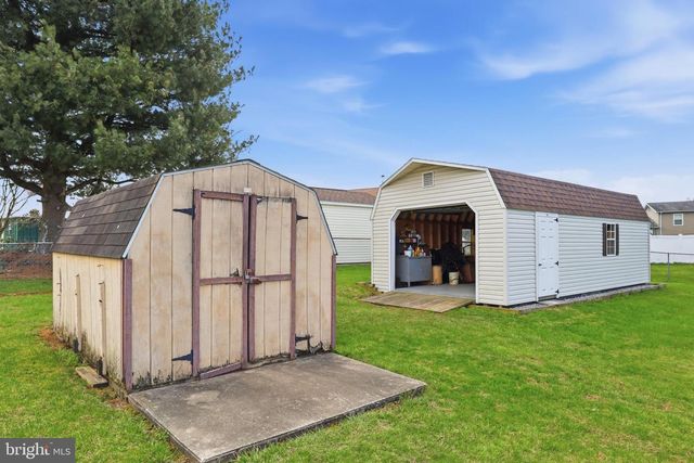 3075 MUIRFIELD RD, Dover, PA 17315