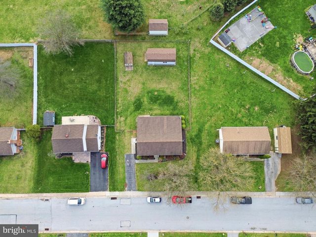 3075 MUIRFIELD RD, Dover, PA 17315