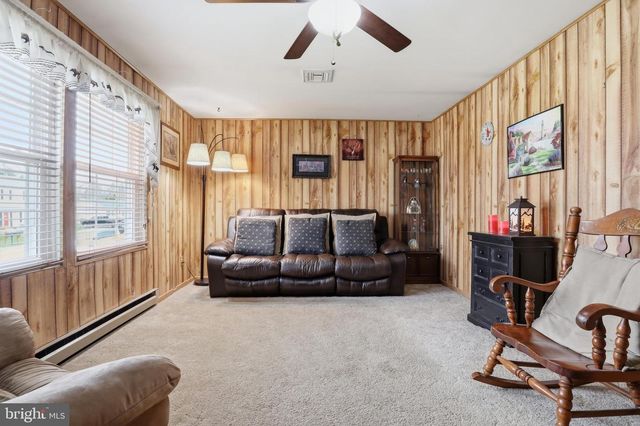 3075 MUIRFIELD RD, Dover, PA 17315