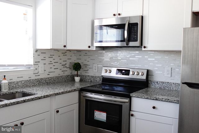 1106 CASTLEHAVEN CT, Capitol Heights, MD 20743
