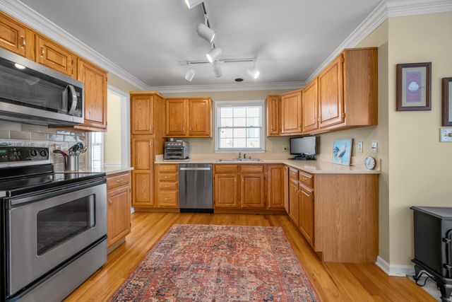 1205 Glen Crest, Lexington, KY 40502