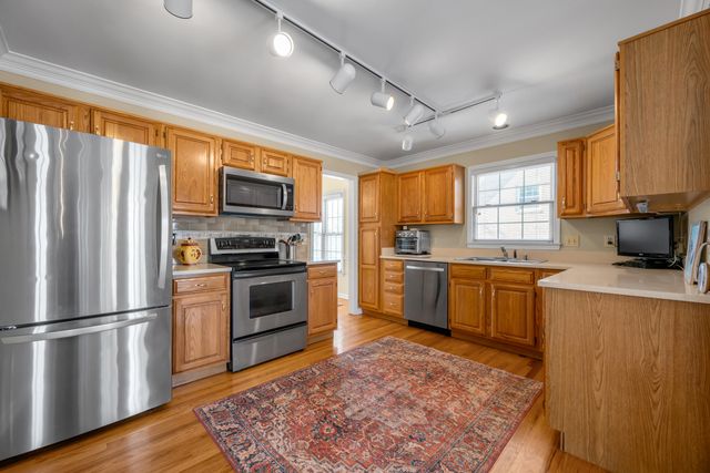 1205 Glen Crest, Lexington, KY 40502