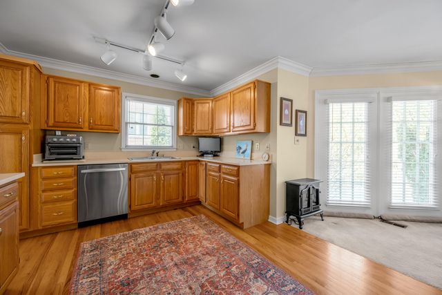 1205 Glen Crest, Lexington, KY 40502