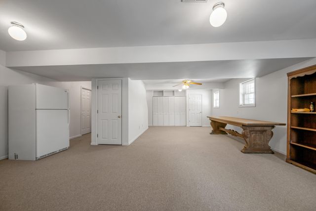 1205 Glen Crest, Lexington, KY 40502