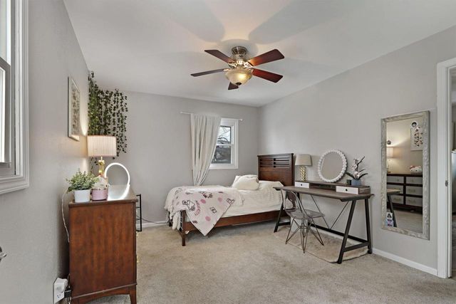 1476 32nd AVENUE, Kenosha, WI 53144