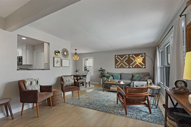 1476 32nd AVENUE, Kenosha, WI 53144