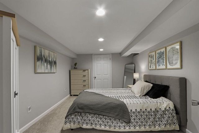 1476 32nd AVENUE, Kenosha, WI 53144